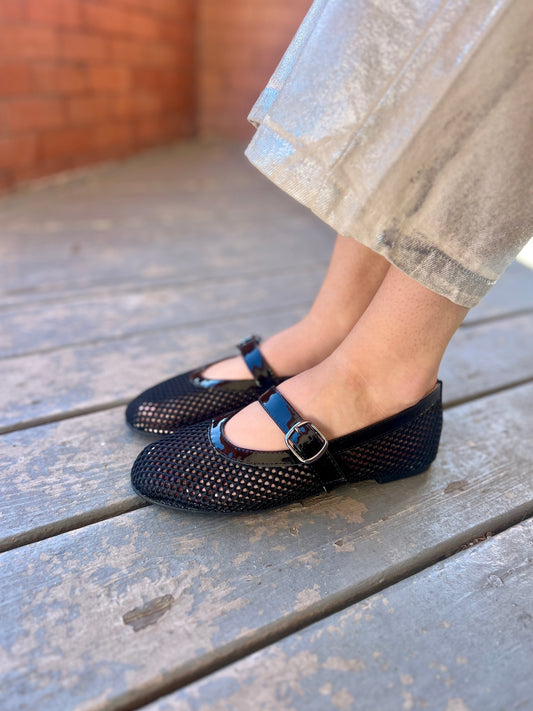 Amazing Jane in Black