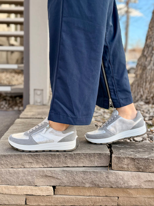 Nagano in Dusty/White