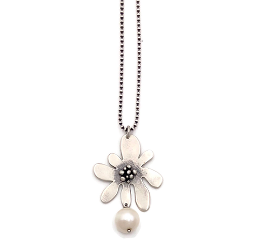 Funky Flower & Pearl Necklace