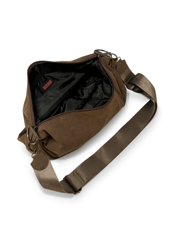 Ollie Sling Bag in Espresso