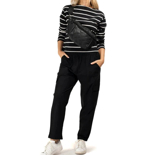 Emily Sling Bag in Solo Pebbled (Black)