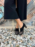 Julita in Black