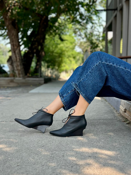 Ruffles in Black