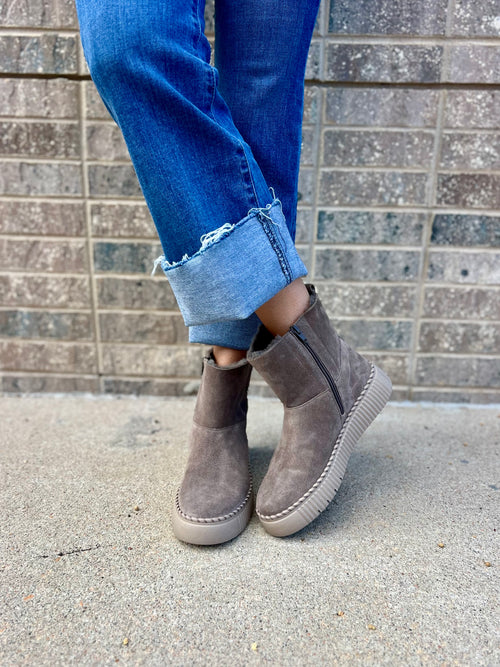 73.542.18 in Taupe