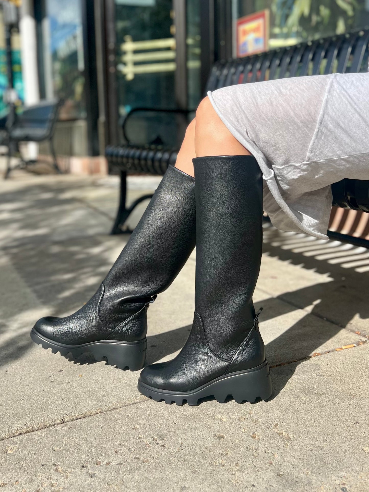 G-7020 Wild I in Negro