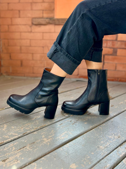 21926 SUSAN in Negro