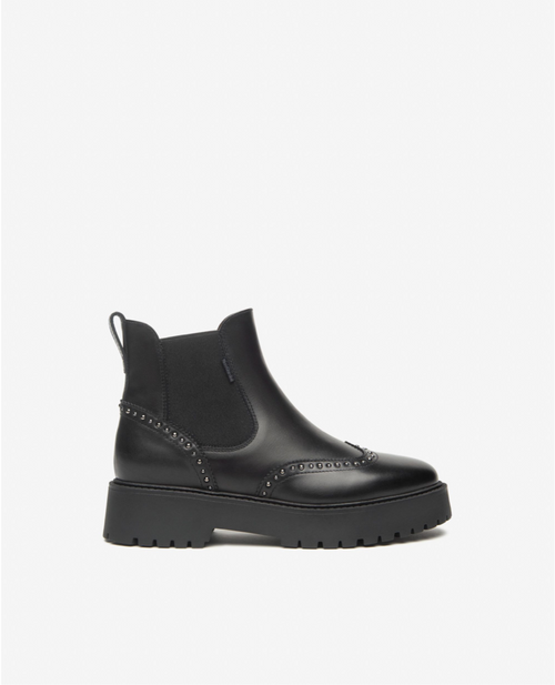 Chelsea in Nero