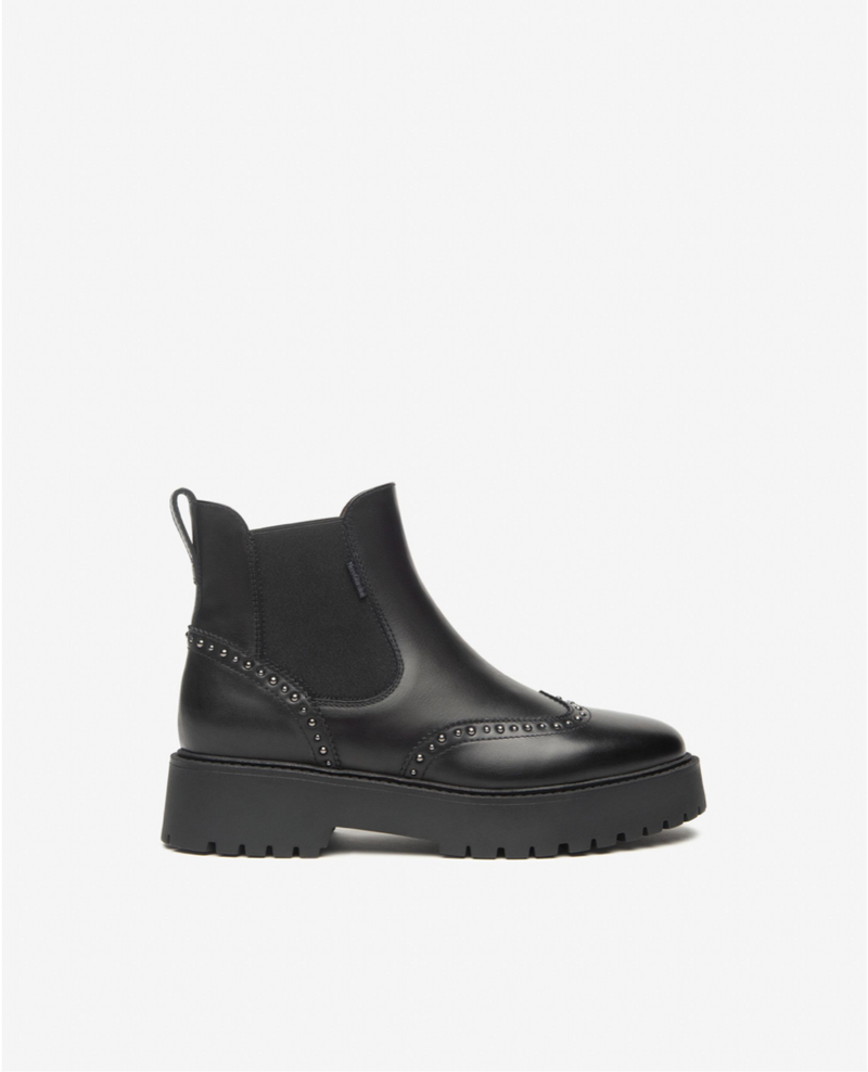 Chelsea in Nero