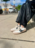 63.300 in Oak/Latte/Black