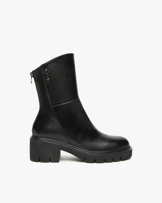 Sagar in Nero
