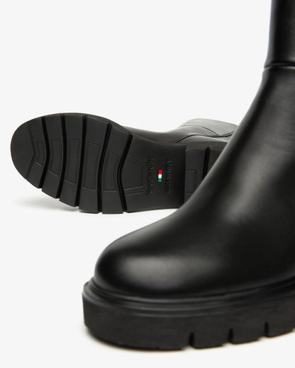 Sagar in Nero