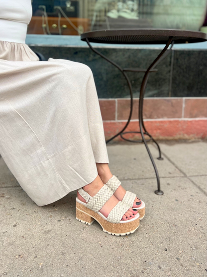 21318 VENICE in Ivory