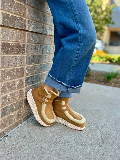 Jabara Monti in Camel