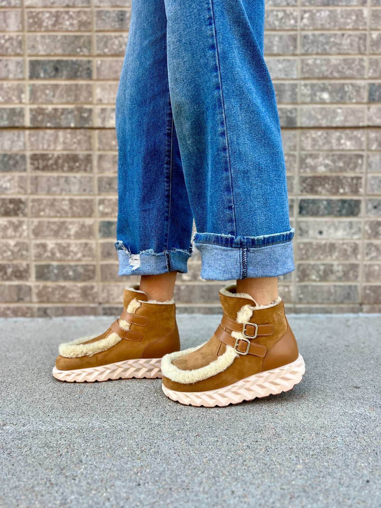 Jabara Monti in Camel