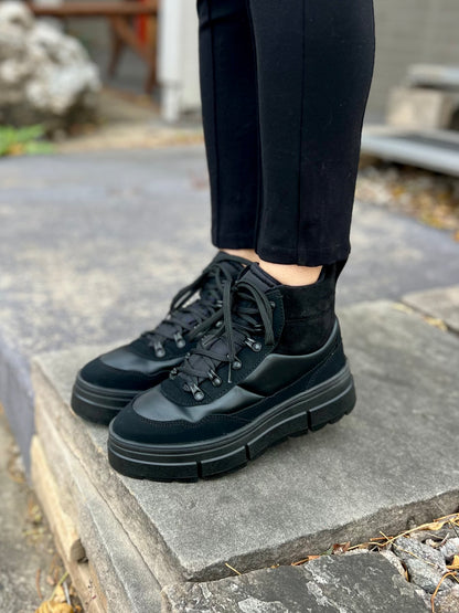 Harper Mid Lea in Black