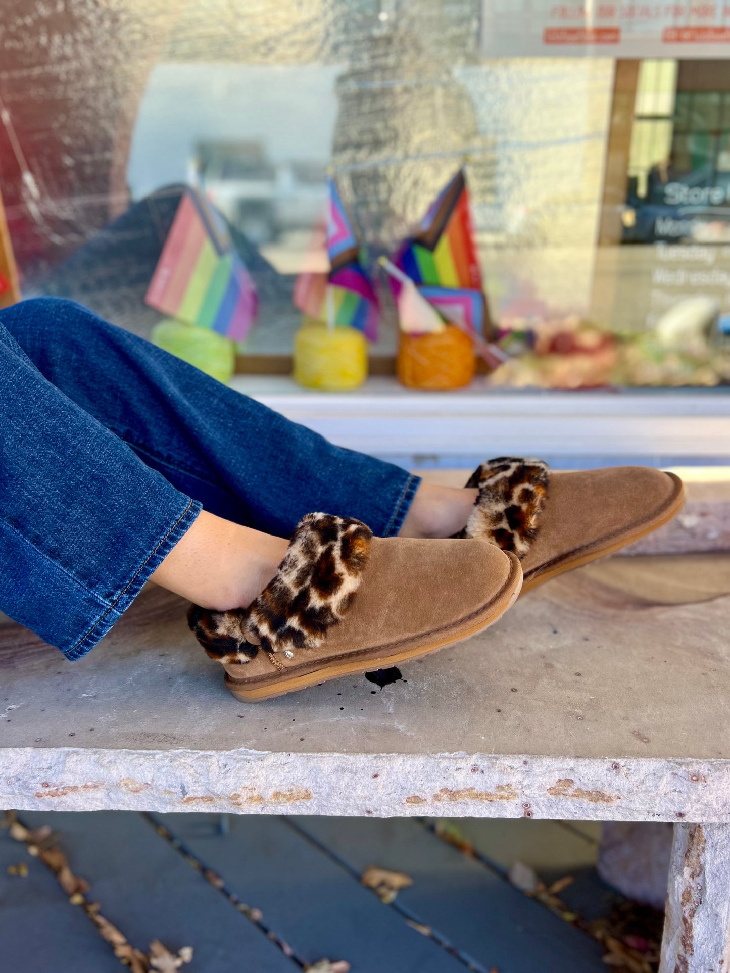 Baia Bow in Chestnut