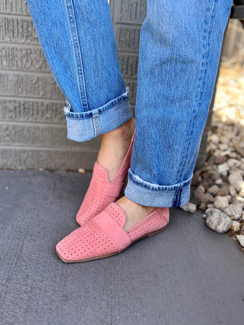 Perf Loafer in Rose