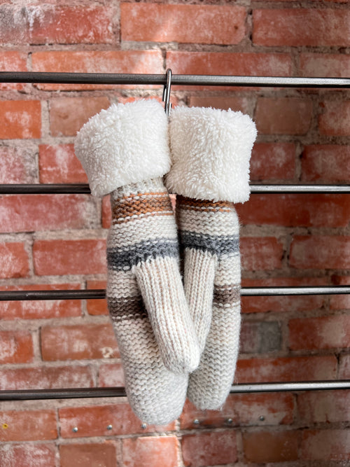 Lodge Lined Mitten in Ivory/Multi