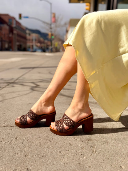 Wylie in T.Moro Raffia