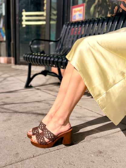 Wylie in T.Moro Raffia