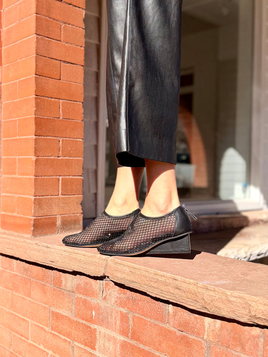 Stunning Mesh Wedge in Black