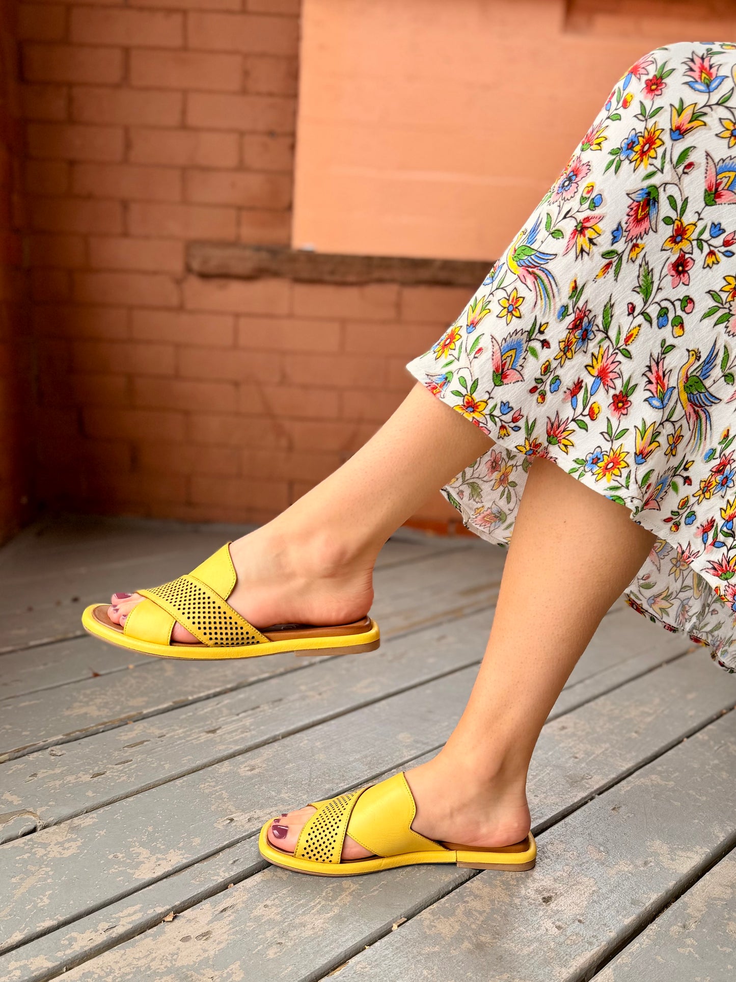 Eddison in Yellow