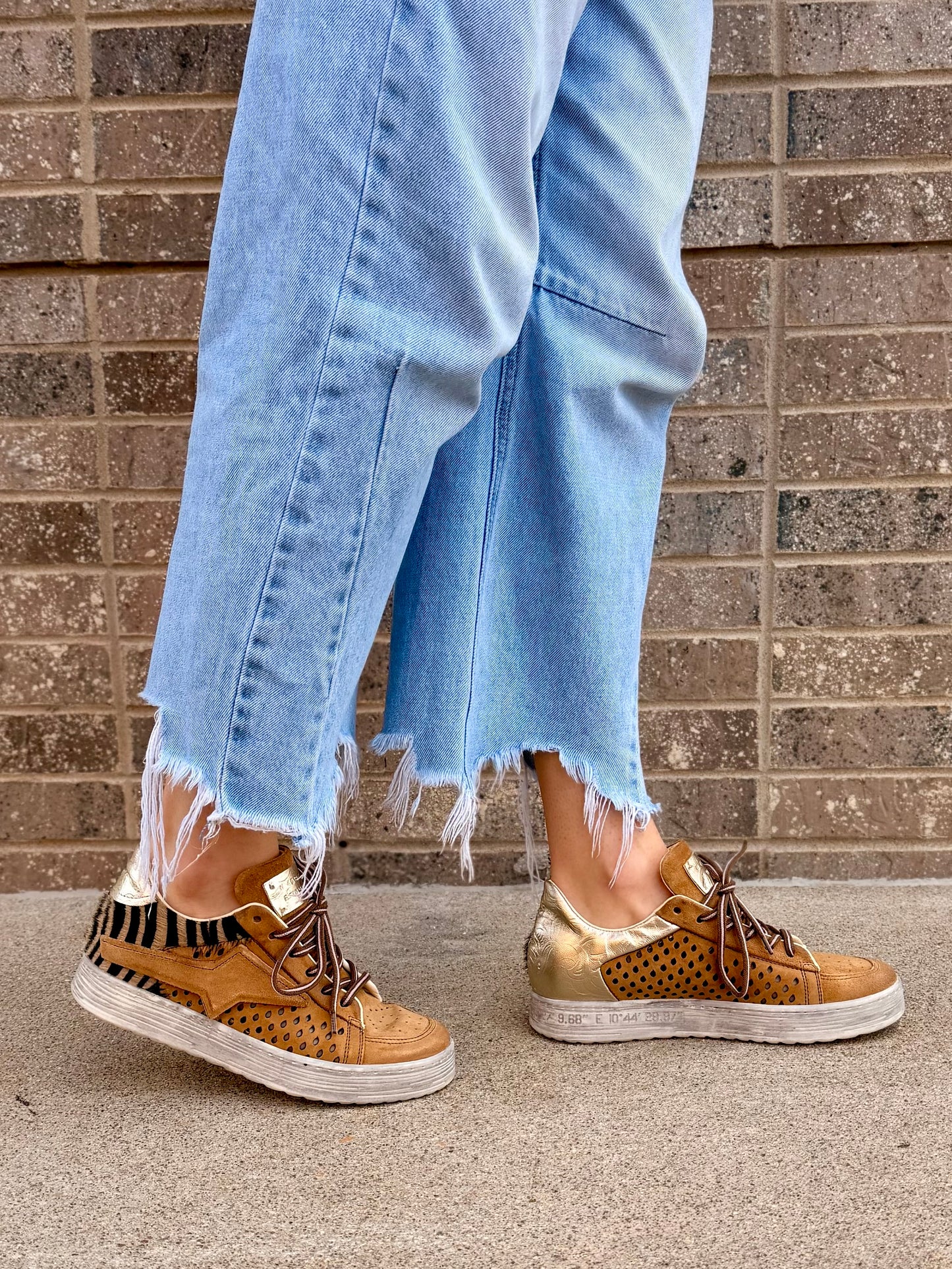 Adrian in Camel+Zebra