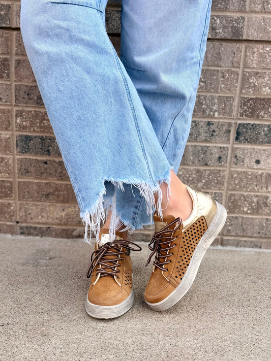 Adrian in Camel+Zebra