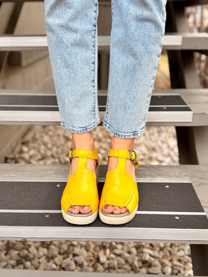 Flig in Yellow