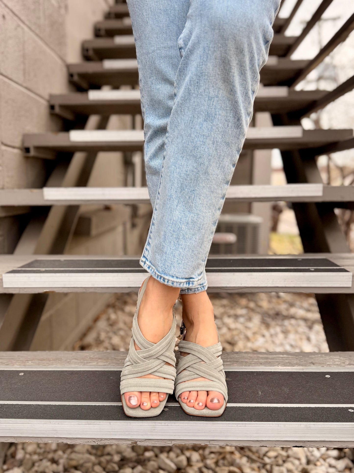 Chloe 9913 in Army