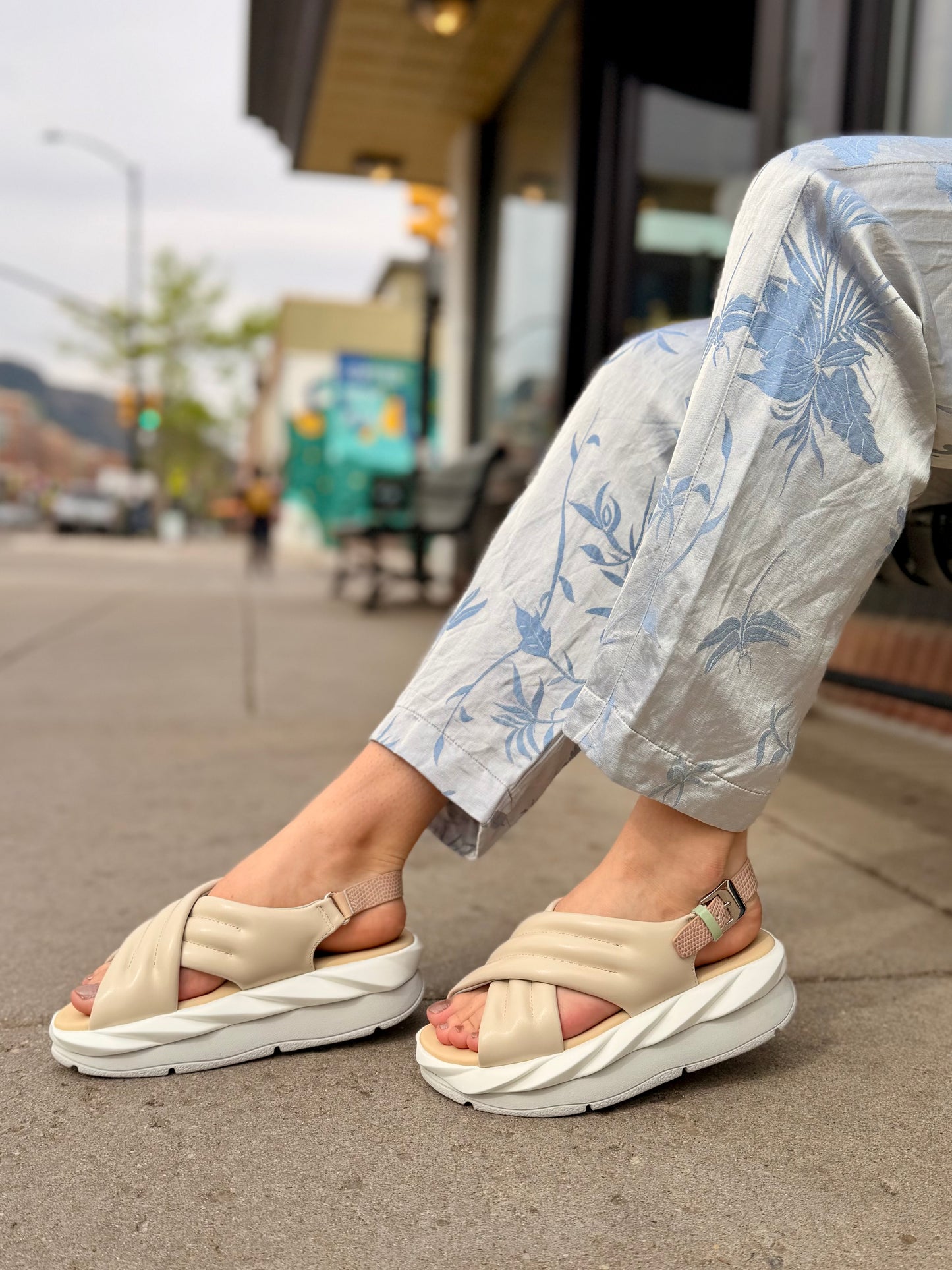 Mellow Mana in Cream