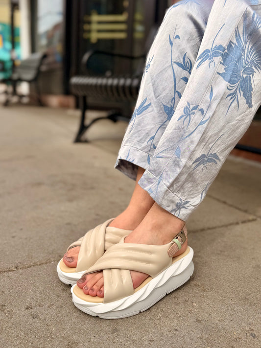 Mellow Mana in Cream