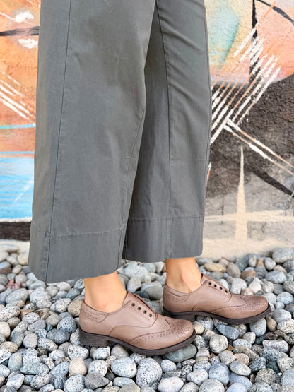 Peabody in Beige