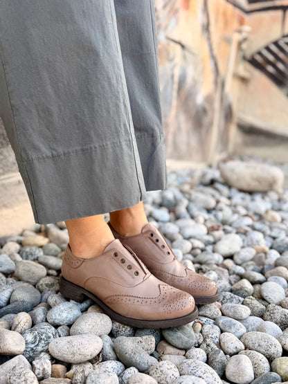 Peabody in Beige
