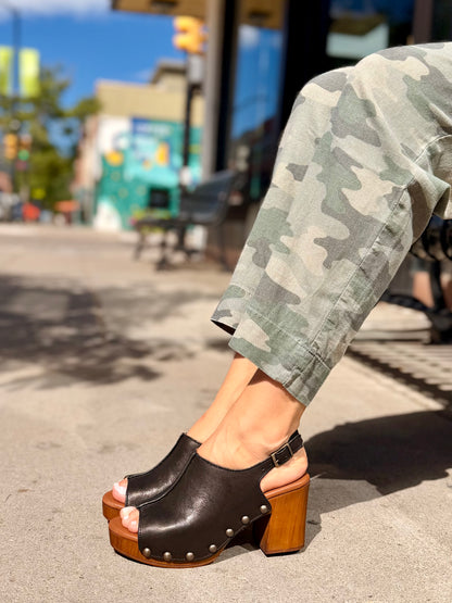 Winnie in Rock Nero
