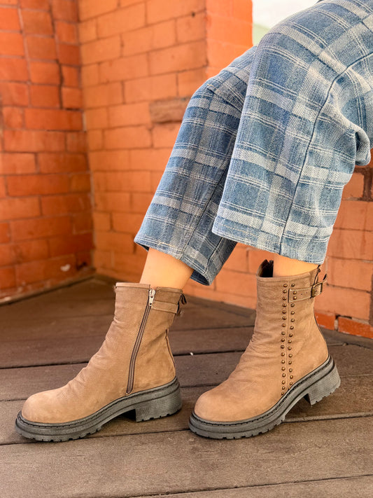 Megan in Taupe