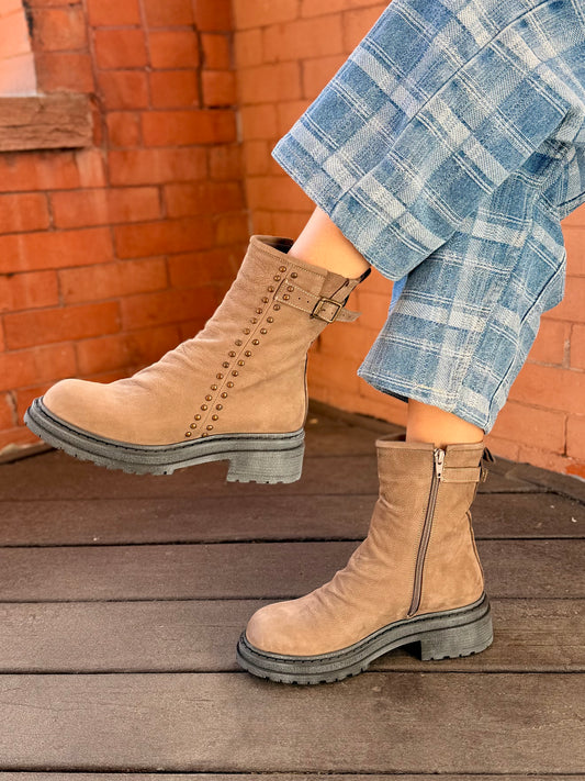 Megan in Taupe