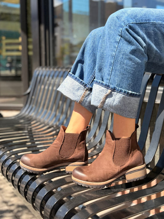 Danie in Brown