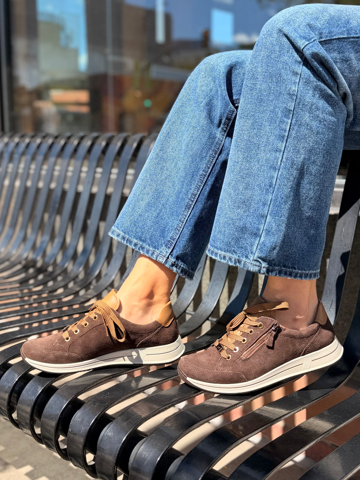 Oleanna in Brown/Scotch