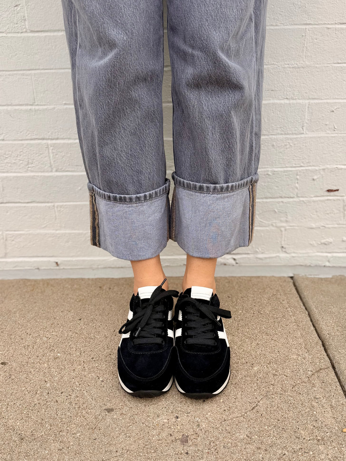 Ayla in Black/Off-White