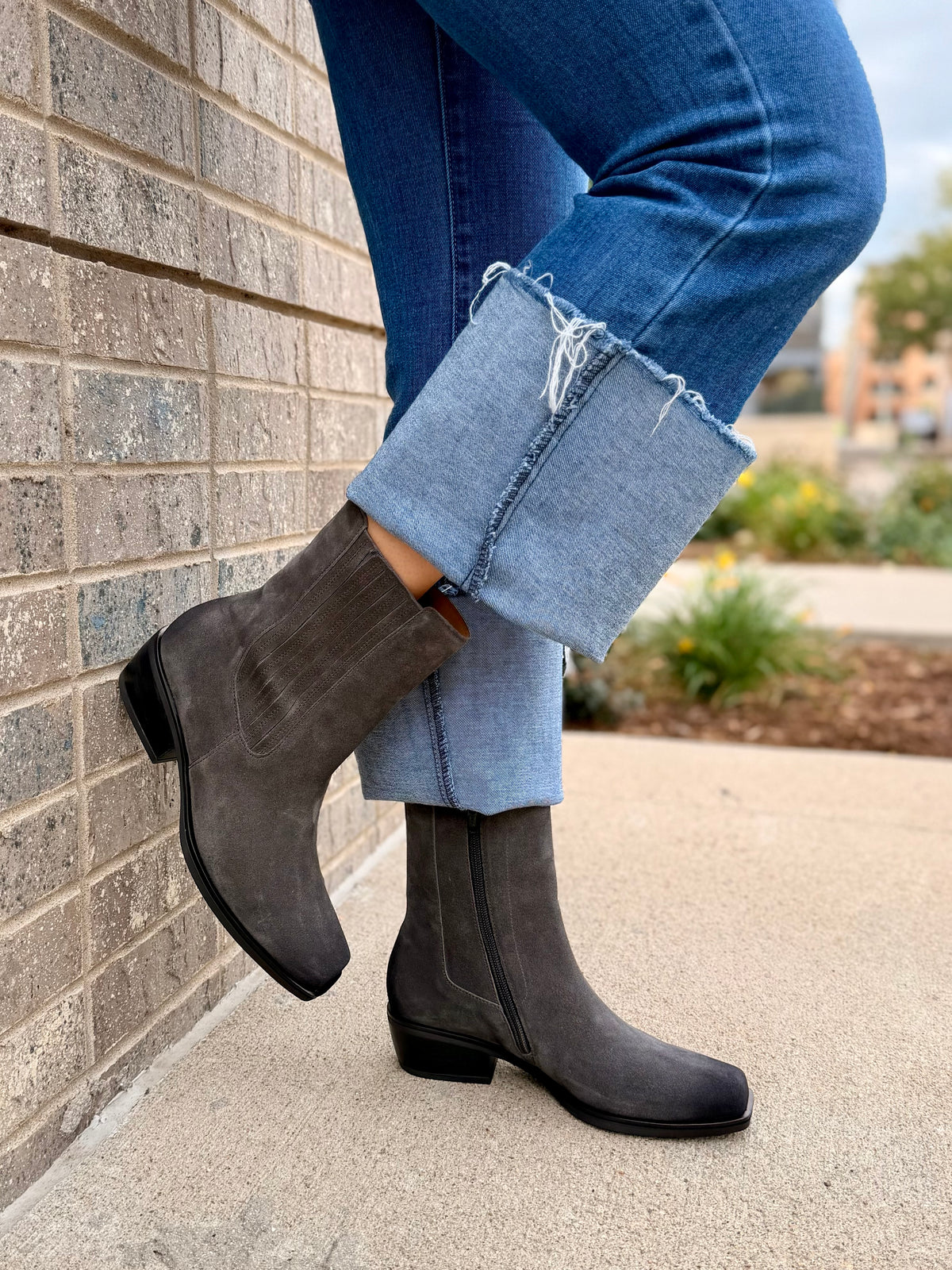 Tennessee in Dark Grey