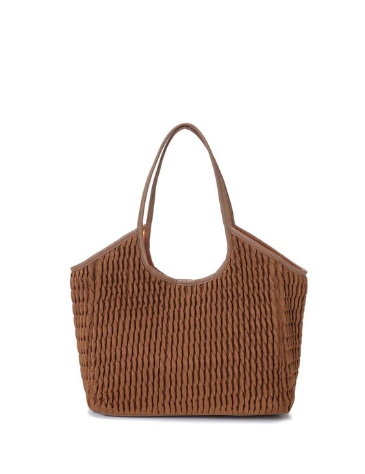 Isla in Walnut