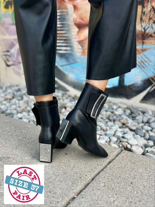 Mirror Slen in Black