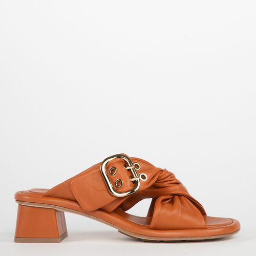 22185 NADIA in Miele