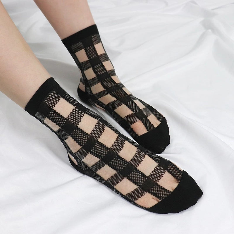 Checkered Lace in Black