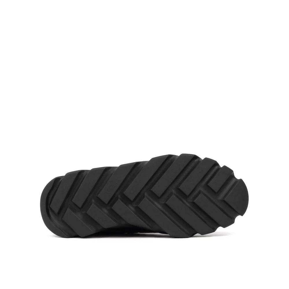 Tura Ballet in Ebony
