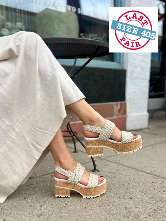 21318 VENICE in Ivory