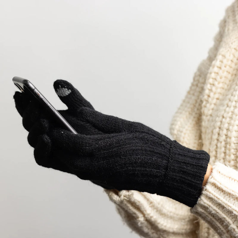 Cable Touch Screen Gloves in Black