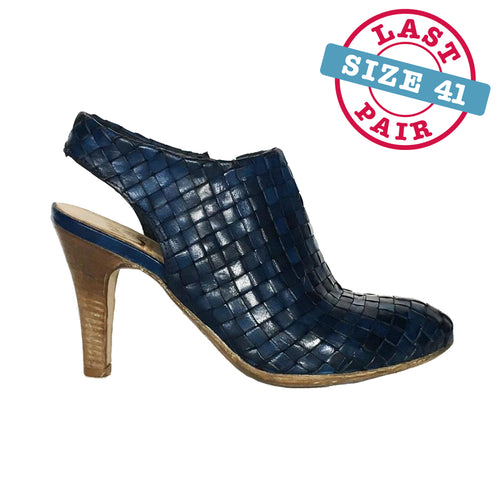 3102 by La Bottega di Lisa in Cobalt