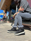 Vibe in Black